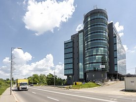Închiriere spaţiu comercial