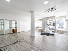 Vânzare spaţiu comercial