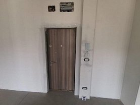 Vânzare spaţiu comercial