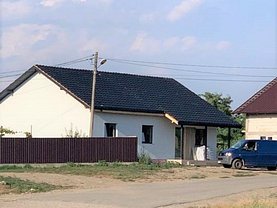 Casa de vânzare 4 camere, în Bacău, zona Periferie