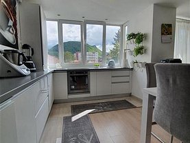 Apartament de vânzare 4 camere, în Braşov, zona Centrul Civic