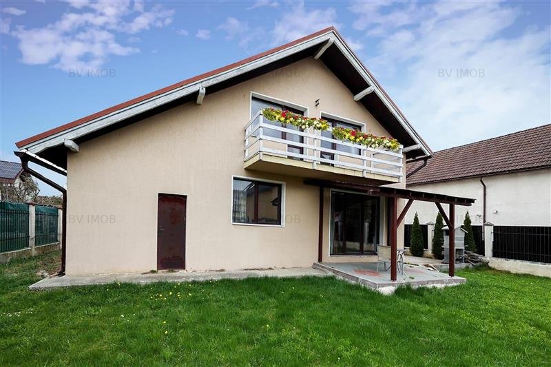 Vand casa 5 camere , singur in curte , 2009 , Stupini