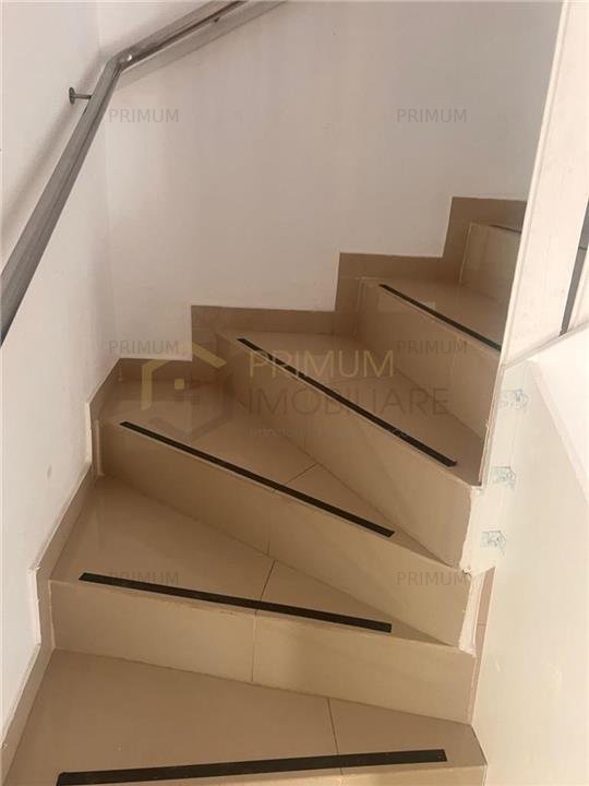 Casa -6 camere - Complexul Studentesc