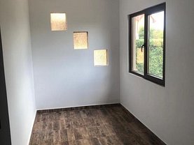 Casa de închiriat 3 camere, în Dumbrăviţa, zona Nord