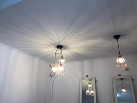 Vânzare spaţiu comercial