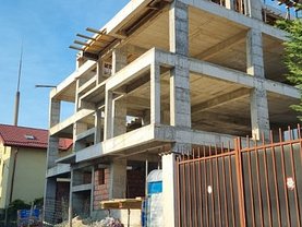 Apartament de vânzare 3 camere, în Bucureşti, zona Vitan