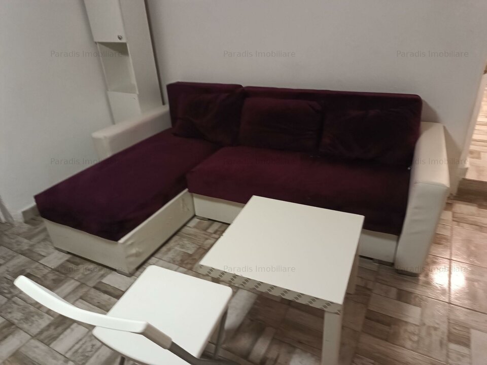 Vand apartament 4 camere tip duplex zona Uniri strada Gladiolelor