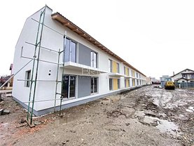 Apartament de vânzare 4 camere, în Sânpetru, zona Central