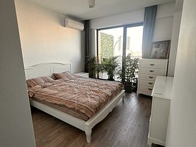 Apartament de închiriat 3 camere, în Bucureşti, zona Politehnica