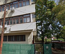 Casa de închiriat 10 camere, în Bucureşti, zona Eminescu