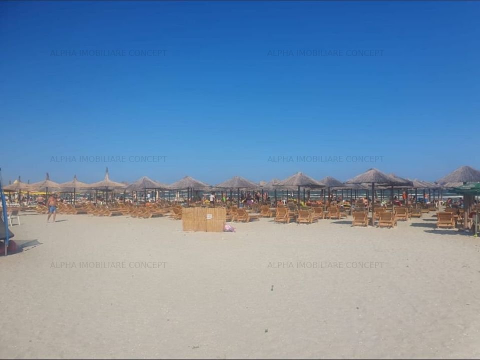 Plaja de inchiriat White Titanic promenada Mamaia Nord