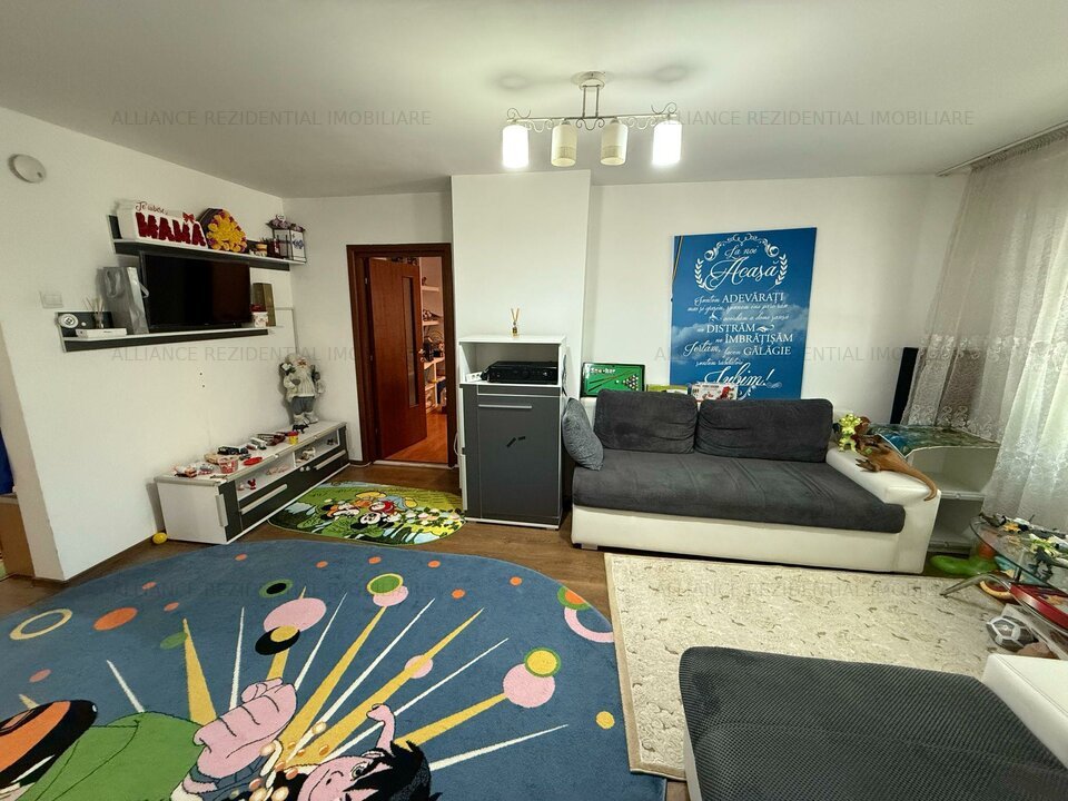 Popesti-apartament 4 camere+boxa