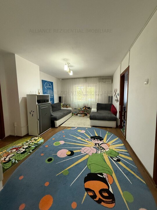 Apartament 4 camere, 95 mp utili + boxă 15 mp, bloc reabilitat – Zona liniștită