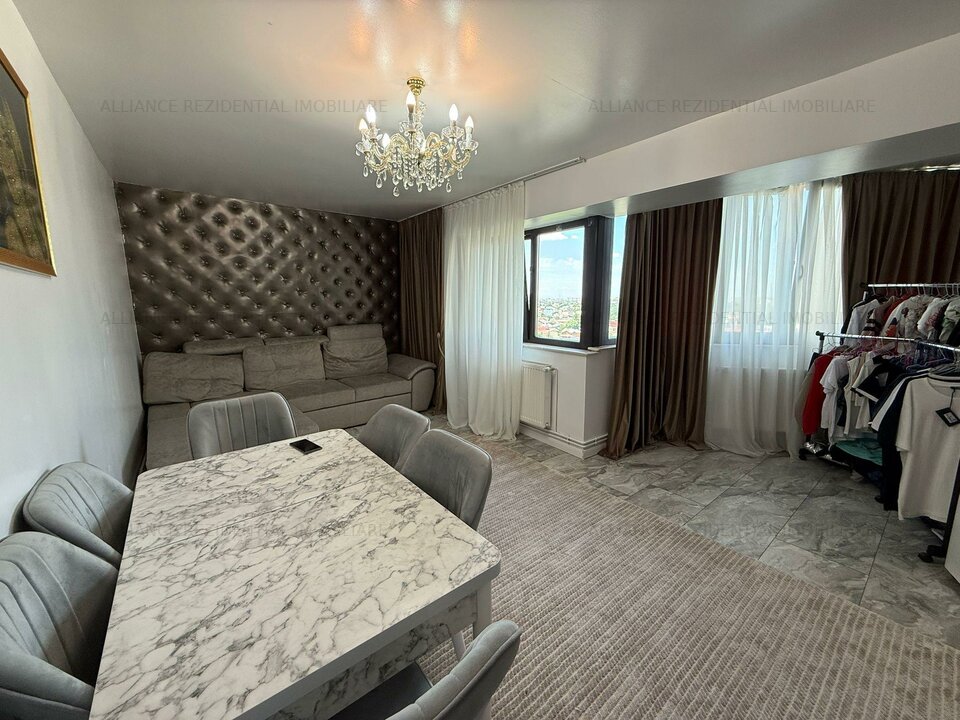 Apartament 4 camere ,2 bai { Blvd Alexandru Obregia }