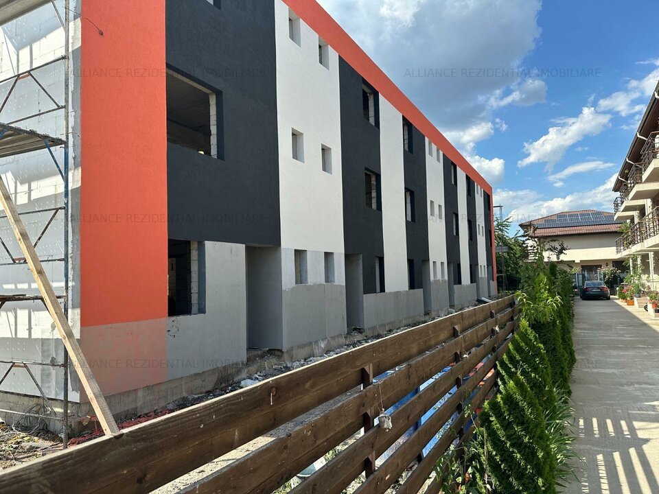De vanzare Casa P+2, 4 camere - 3 bai, curte 160mp