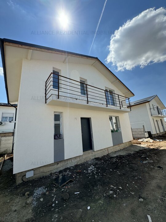 DIRECT DEZVOLTATOR - Casa Individuală - 4 camere, 3 bai - 160mp