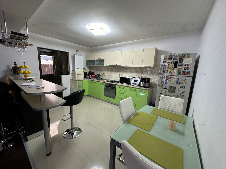 Casa Individuala-5 camere-2 bai+foisor+pivnita