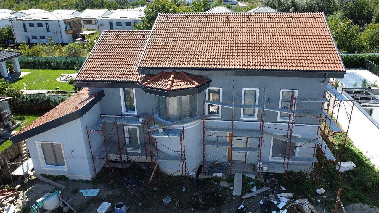 Casa Tunari 400 mp+ curte 1000mp