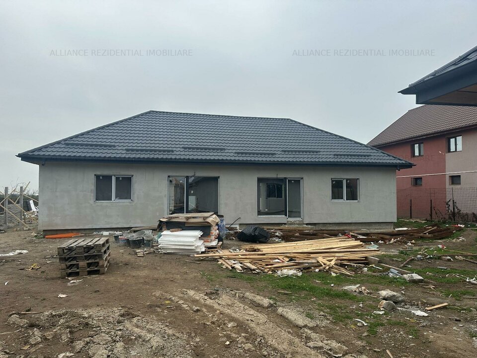 Vilă tip duplex + pod l 3 camere l Popesti Leordeni