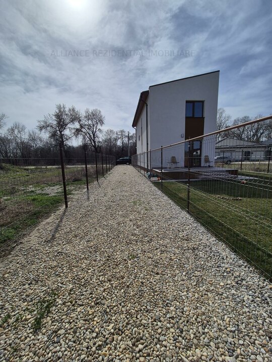 Casa 4 camere Mgurele