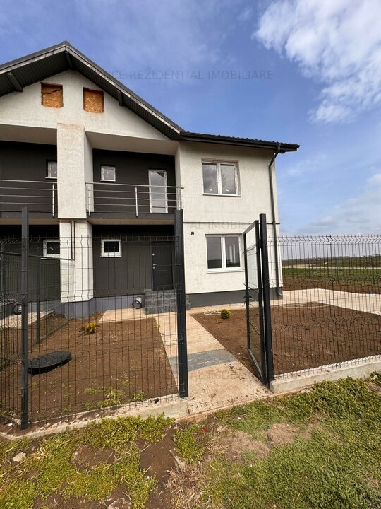 Casă tip duplex P+1 cu curte de 270 mp în Popești-Leordeni – 110.000 EURO + TVA