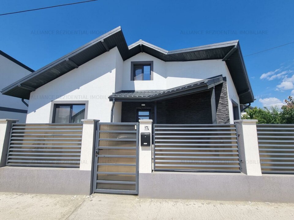 Casa individuala - 3 camere - 2 bai - mansarda - str asfaltata-apa curenta