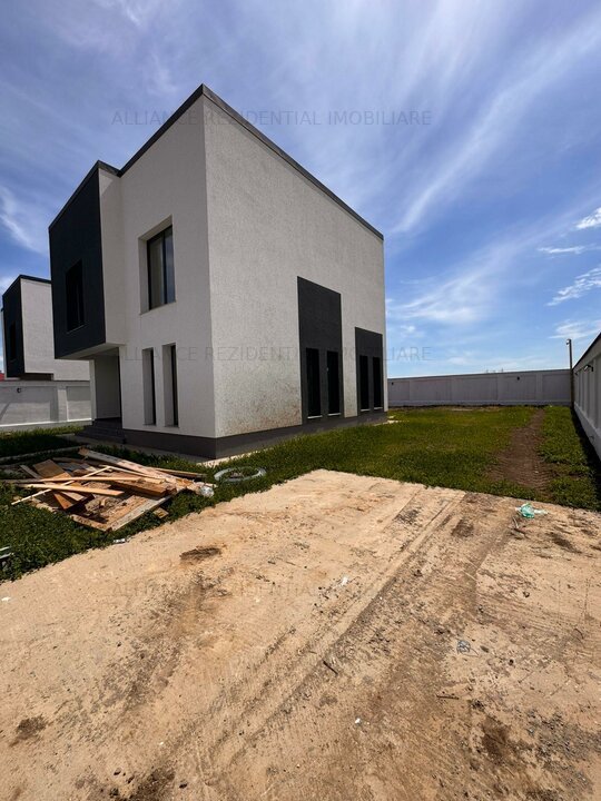 Casa Individuala 4 camere Frumusani - 500mp Teren