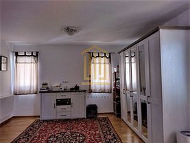 Casa de vânzare 3 camere, în Sibiu, zona Arhitectilor - Calea Cisnadiei