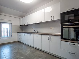 Apartament de vânzare 3 camere, în Giroc