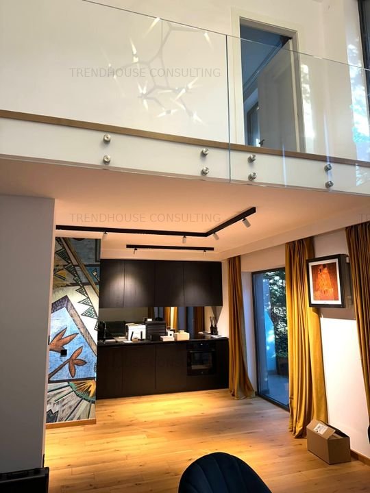 Apartament Superb tip Duplex, gradina proprie, loc de parcare subteran