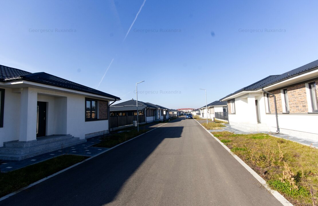 THERME Vila individuala 4 camere, nefinisata, teren 450 m  in complex securizat