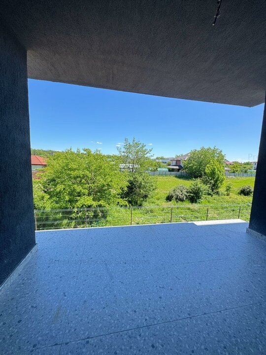 Apartament spatios cu 3 camere decomandat in zona Magurele