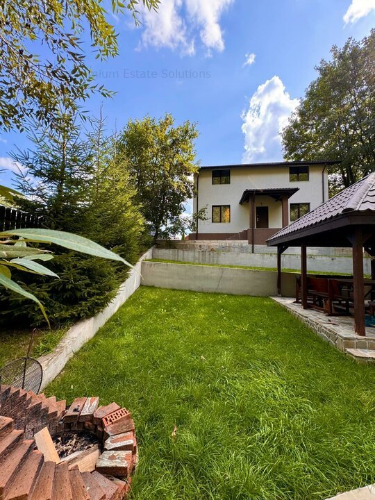 Vila de vanzare in Cheia , Prahova - Eleganta si Confort intr-o Zona Idilica