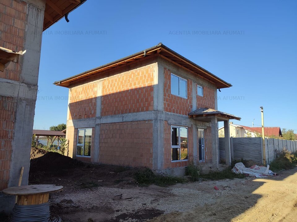 DIRECT DEZVOLTATOR Vila Modernă amplasata in ansamblu de case - predare la cheie