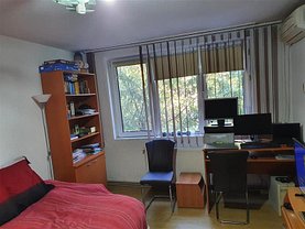 Apartament de vânzare 3 camere, în Bucureşti, zona Ozana