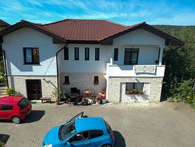Casa de închiriat 3 camere, în Corunca
