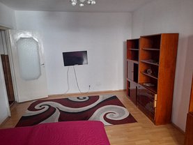 Casa de închiriat 3 camere, în Târgu Mureş, zona Unirii