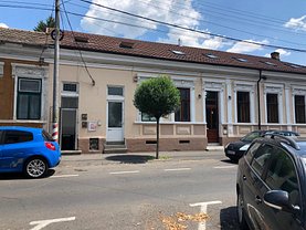 Închiriere spaţiu comercial