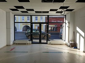 Închiriere spaţiu comercial