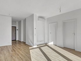 Apartament de vânzare 3 camere, în Arad, zona Aurel Vlaicu