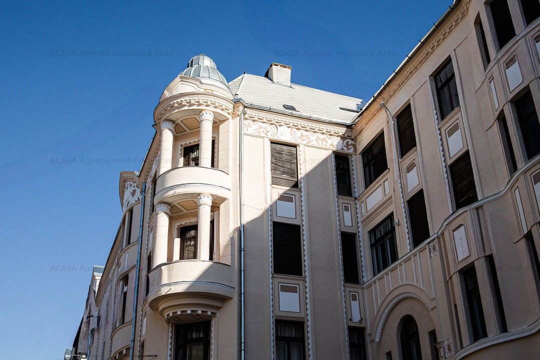 Descopera eleganta istorica in inima Aradului: apartament de 5 camere