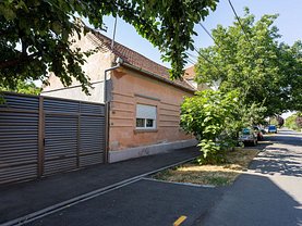 Casa de vânzare 3 camere, în Arad, zona Pârneava