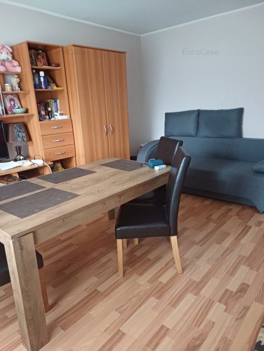 schimb apartament 4 camere Prundu