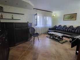 Apartament de închiriat 3 camere, în Focşani, zona Central