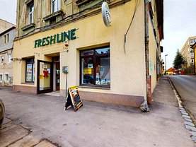 Vânzare spaţiu comercial