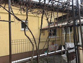 Casa de vânzare 4 camere, în Timişoara, zona Lunei
