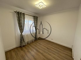 Apartament de vânzare 3 camere, în Sibiu, zona Vasile Aaron