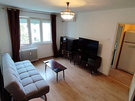 Apartament de vânzare 3 camere, în Arad, zona Boul Rosu
