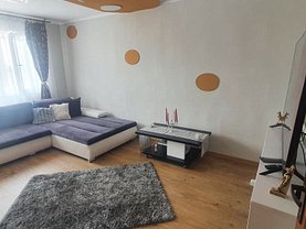 Apartament de vanzare 3 camere, în Arad, zona Aurel Vlaicu