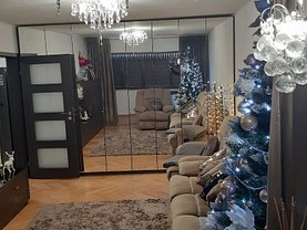 Apartament de vanzare 3 camere, în Craiova, zona Lapus Arges